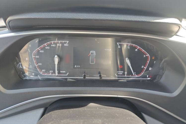 Used SAIC MAXUS Xintu V80 2024 Facelift Aoyuntong 6MT Short Wheelbase Mid-Height Version 147 Ps 5/6 Seats