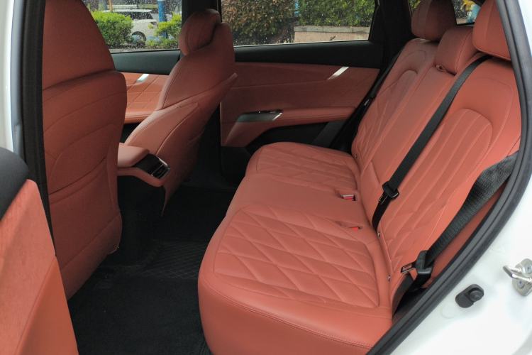 Used CHANGAN CS75 PLUS 2025 4th Generation UItra 2.0T New Blue Whale – Smart & Powerful Version Left Rear Seat