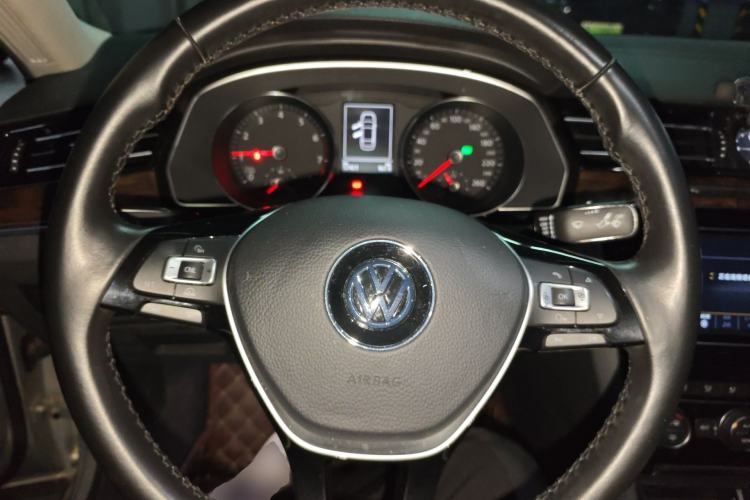 Used Volkswagen Magotan 2018 Facelift 330TSI DSG Luxury Model