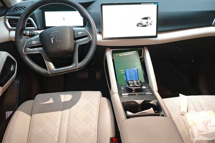 Used BYD Yuan UP 2024 401KM Leading Edition
