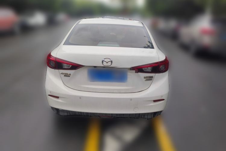 Used Mazda 3 Axela 2017 Sedan 1.5L Automatic Luxury Model Emission Standard China V
