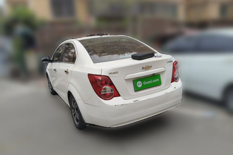 Used Chevrolet Aveo Sonic 2011 Sedan 1.4L MT SL

