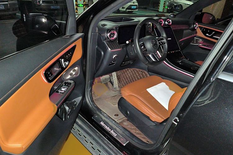 Used Mercedes-Benz GLC 2023 GLC 300 L 4MATIC Luxury 7-Seater Driver Seat