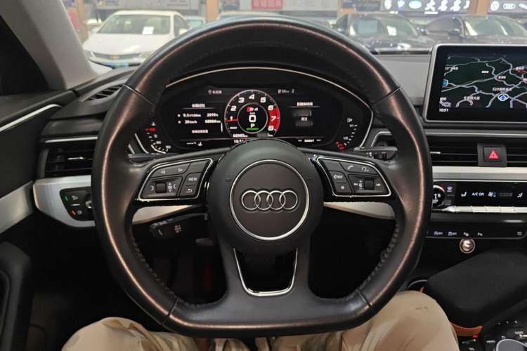 Used Audi A4L 2019 40 TFSI Fashion Edition China VI Emission Standard
