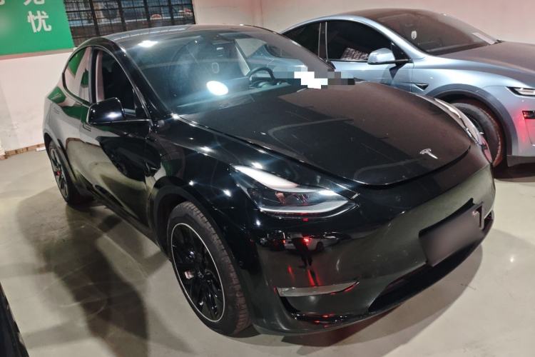 Used Tesla Model Y 2021 Long-Range All-Wheel-Drive Version 3D7 Front Right 45 Deg