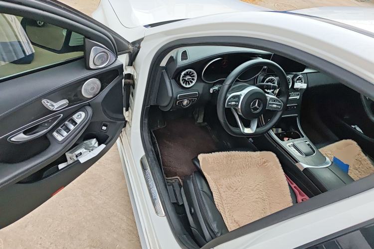 Used Mercedes-Benz C-Class 2020 Updated C 200 L Fashion Edition
