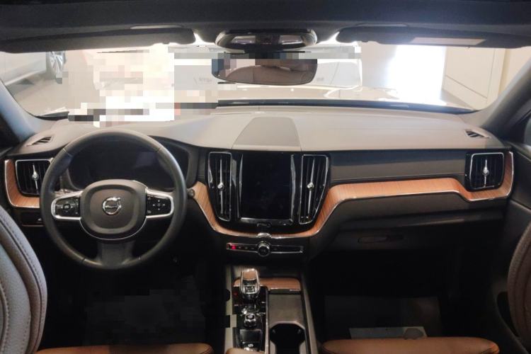 Used Volvo XC60 New Energy 2024 T8 Plug-in Hybrid Long-Range All-Wheel Drive Smart Luxury Edition Center Console