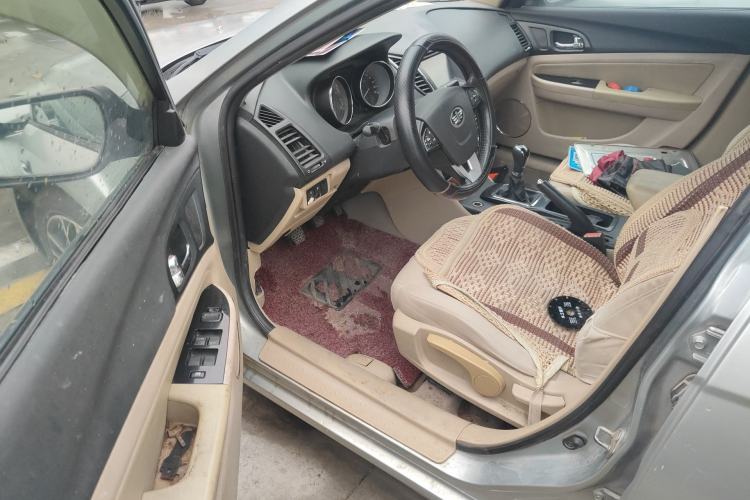 Used Bestune B50 2013 1.6L manual luxury version