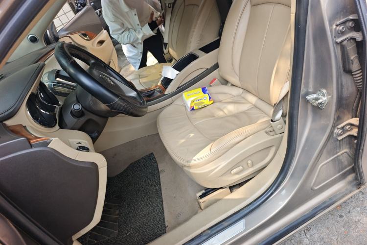 Used Buick LaCrosse 2011 2.4L SIDI Comfort Sunroof Version
