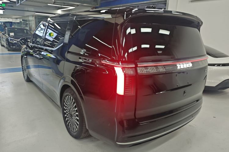 Used Zeekr 009 2022 WE Edition