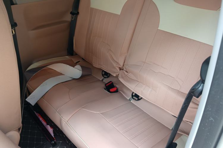 Used Geely Galaxy Panda 2023 Panda Mini 200km Endurance Bear Left Rear Seat