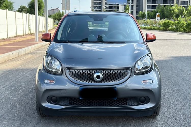 Used smart forfour 2016 0.9T 66 kW Pioneer Edition