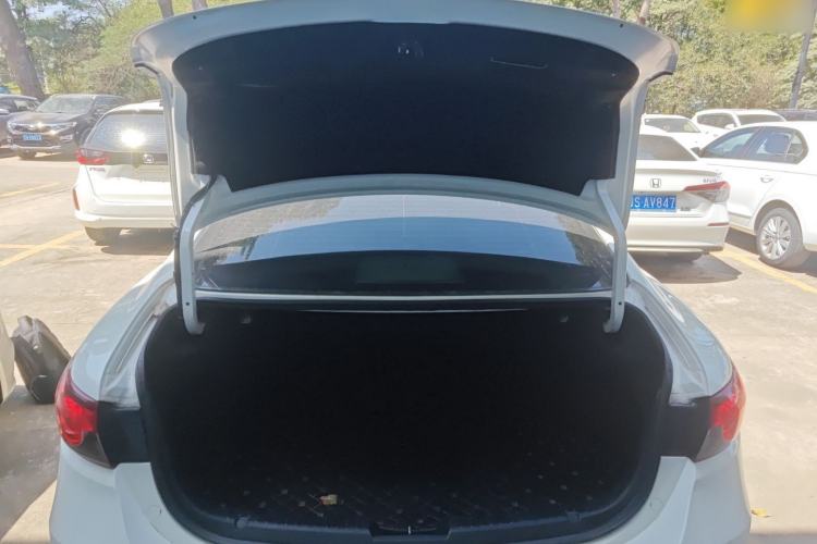 Used Mazda Atenza 2014 2.0L Blue Sky Luxury Edition