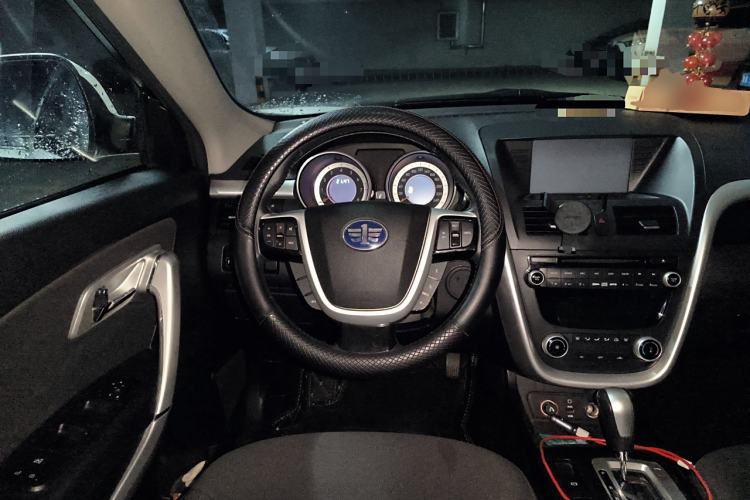 Used Bestune X80 2013 2.0L automatic comfort version