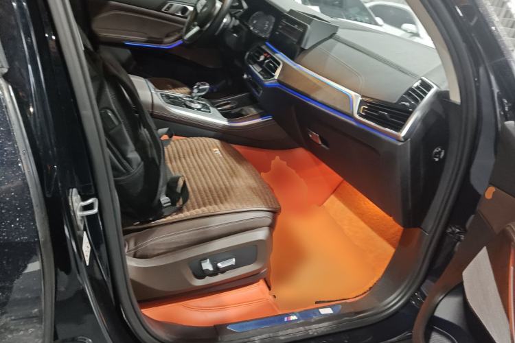 Used BMW X5 2022 xDrive 30Li Luxury M Sport Package
