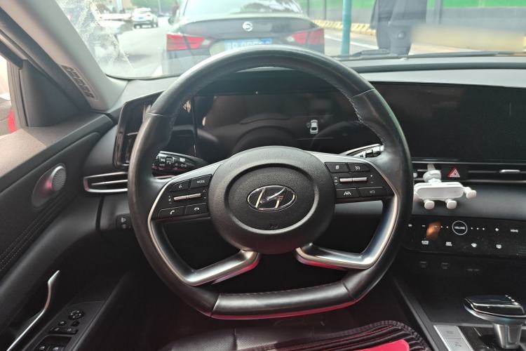 Used Hyundai Elantra 2021 1.5L CVT LUX Prestige Edition