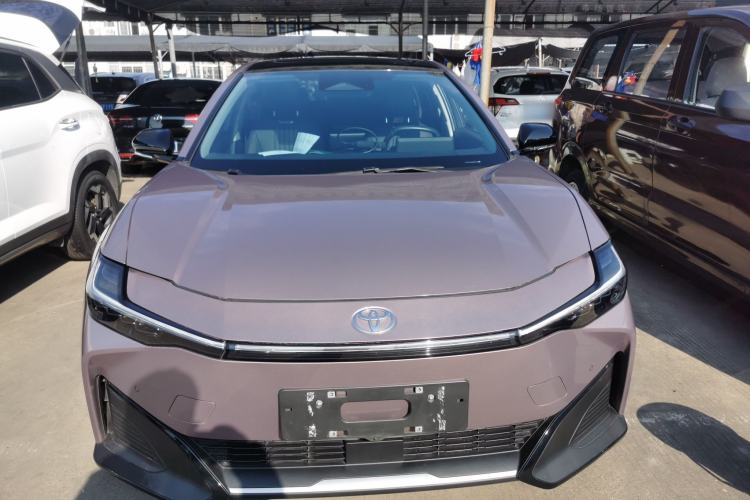 Used Toyota bZ3 2023 616 km Long-Range Premium
