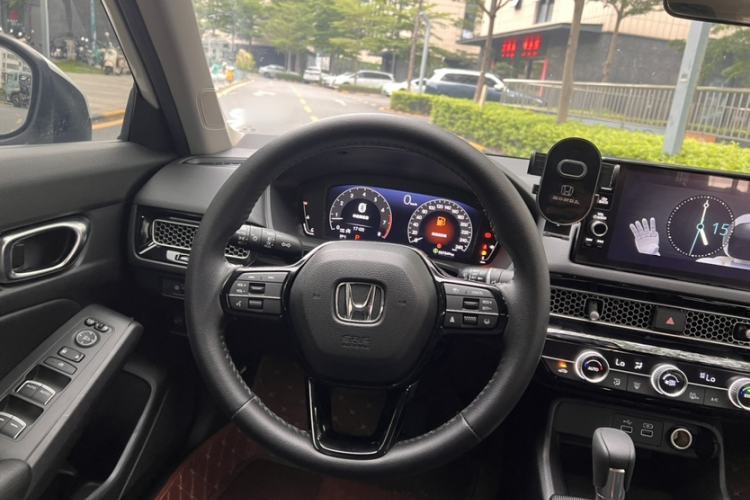 Used Honda Civic 2022 240TURBO CVT Dynamic Edition Steering Wheel