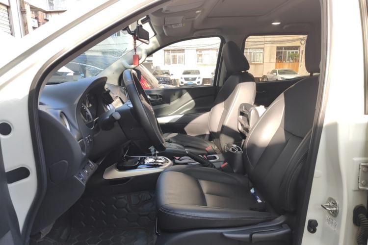 Used Nissan Terra 2020 2.5L XL Upper Automatic Two-Wheel Drive Luxury Edition
