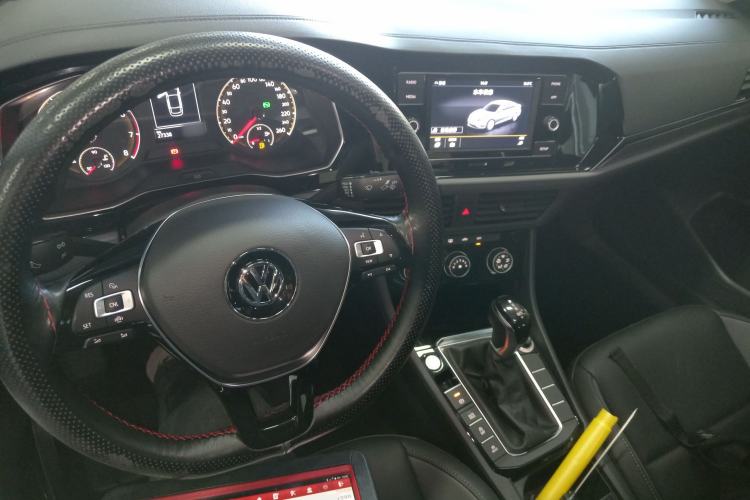 Used Volkswagen Sagitar 2020 280TSI DSG Comfort Version China VI Standard Center Console
