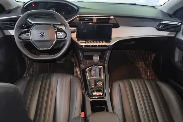 Used Peugeot 408 2022 1.6T Light-Chasing Edition Center Console