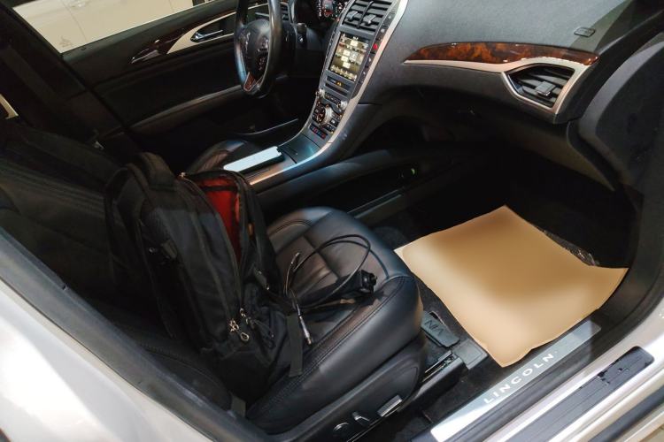 Used Lincoln MKZ 2017 2.0T Luxury Edition
