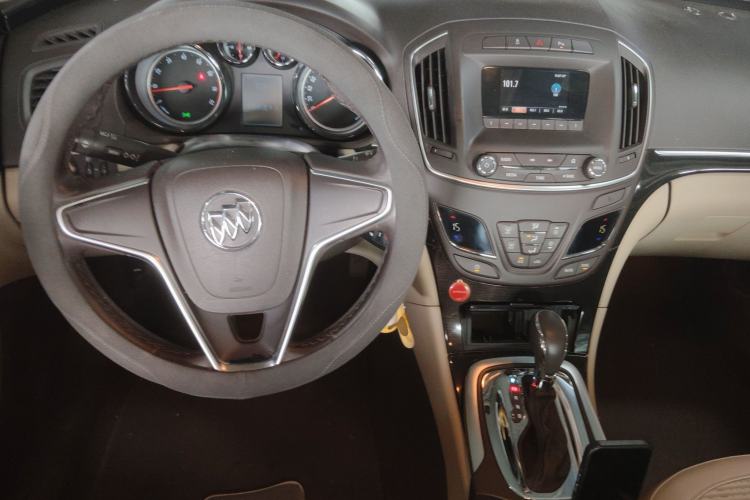 Used Buick Regal 2014 2.0L Leading Fashion Edition Steering Wheel