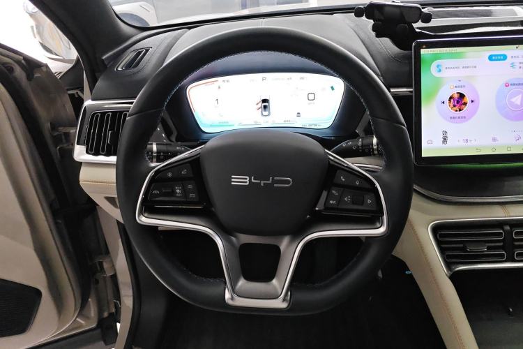 Used BYD Song PLUS New Energy 2024 HONOR Edition DM-i 150km Flagship PLUS Steering Wheel
