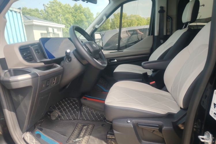 Used Ford Transit T8 2024 T8 2.3T Diesel Automatic Mid-axle Mid-roof 7-seater Business & Travel Edition
