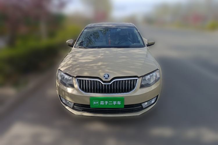 Used Skoda Octavia 2015 1.6L Manual Yijun Edition Front