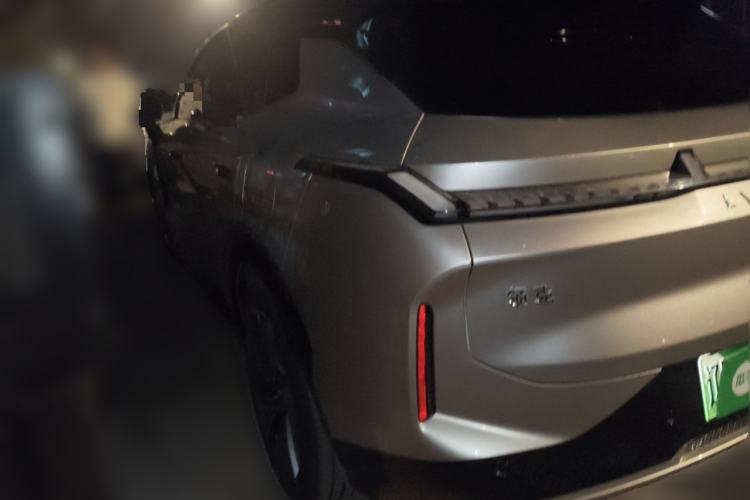 Used Lynk & Co 08 EM-P 2023 120km Long-Range Halo Rear Left 45 Deg