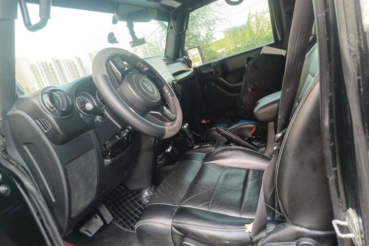 Used Jeep Wrangler 2012 3.6L Sahara Four-Door Edition