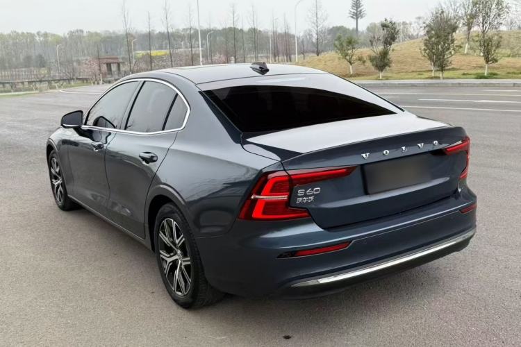 Used Volvo S60 2023 B4 Zhiyi Luxury Edition