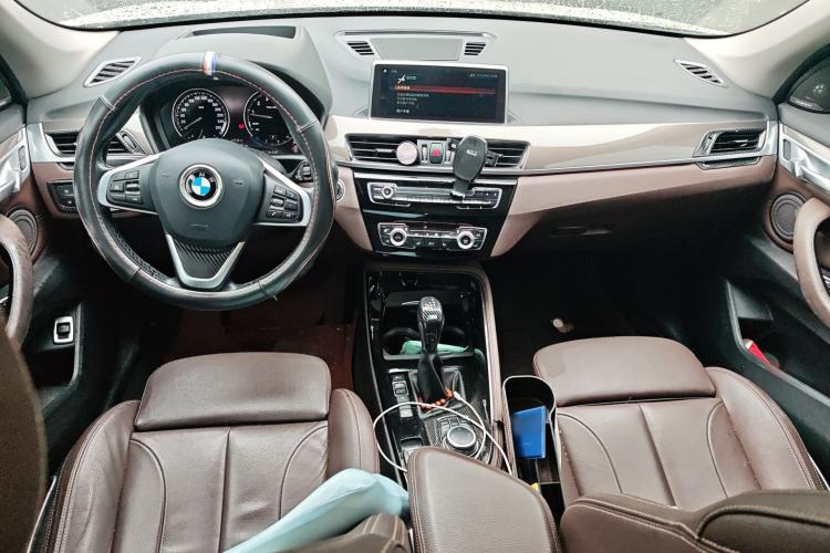 Used BMW X1 2019 xDrive20Li Luxury Edition Center Console