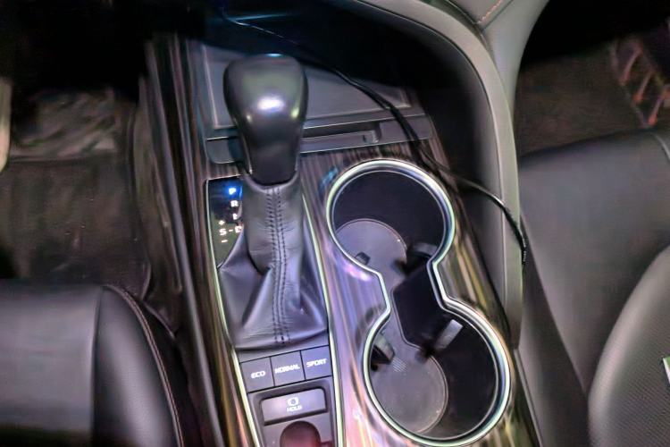 Used Toyota Camry 2018 2.5G Luxury Edition Gear Lever