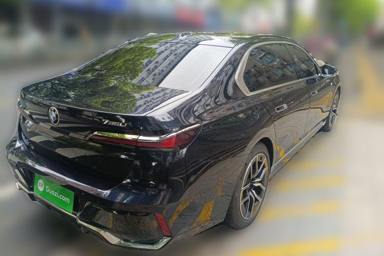 Used BMW 7 Series 2023 735Li M Sport Package Exterior 5