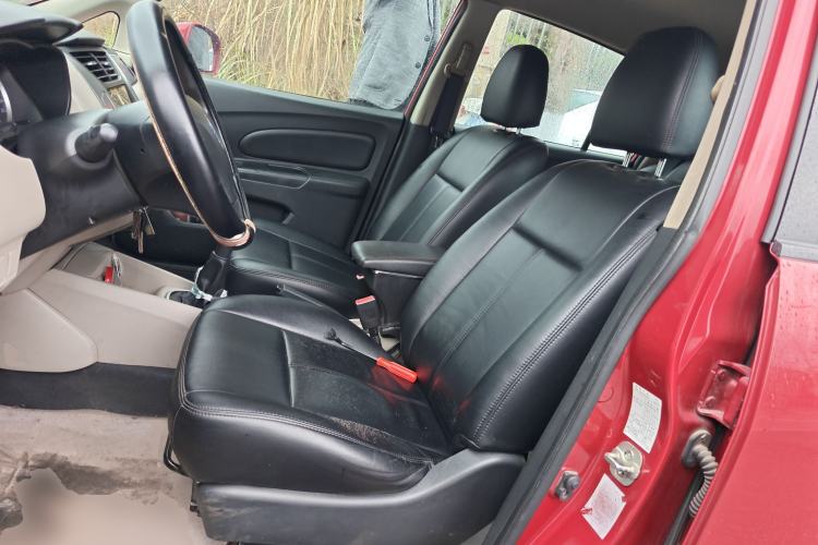 Used Venucia R50 2016 1.6L Manual Elite Edition
