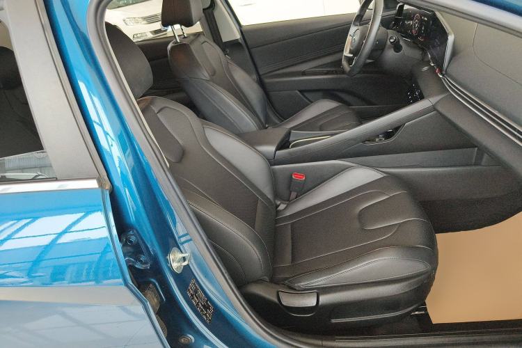 Used Hyundai Elantra 2021 1.5L CVT GLX Elite Edition
