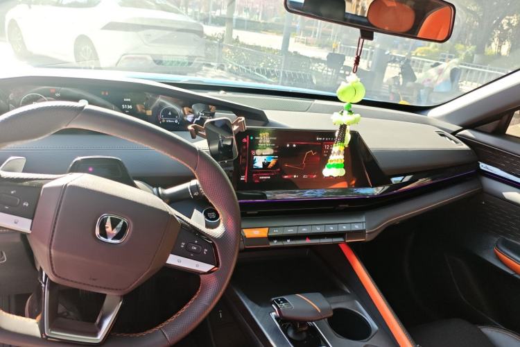 Used Changan UNI-V 2022 1.5T Prestige Version