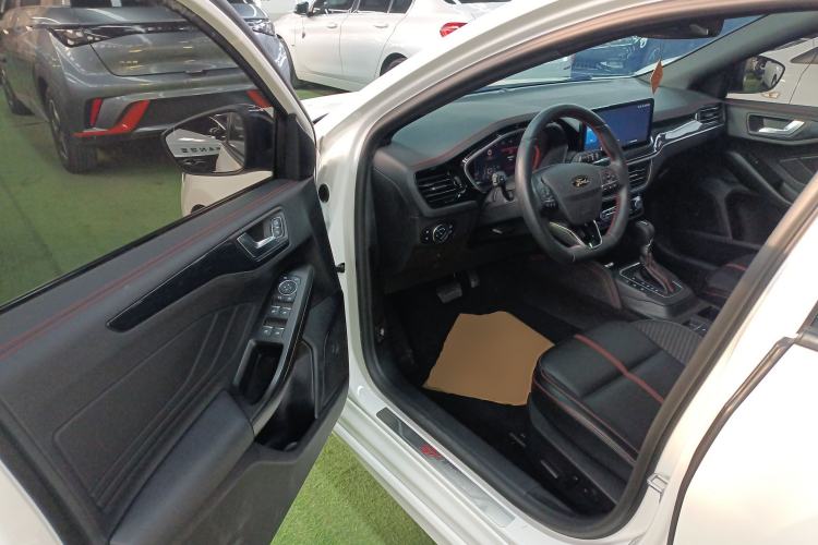 Used Ford Focus 2022 Hatchback EcoBoost 180 Automatic ST Line
