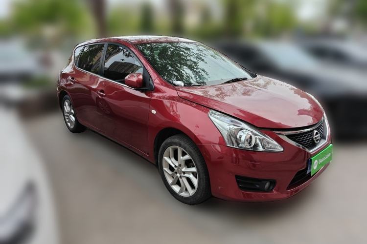 Used Nissan Tiida 2011 1.6T M-CVT Cool Edition Front Right 45 Deg