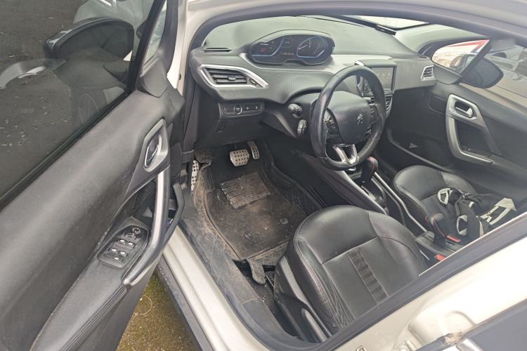 Used Peugeot 2008 2014 1.6L Automatic Navigation Edition
