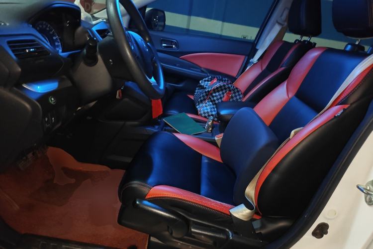 Used Honda CR-V 2015 2.0L two-wheel drive urban version Left Front Seat