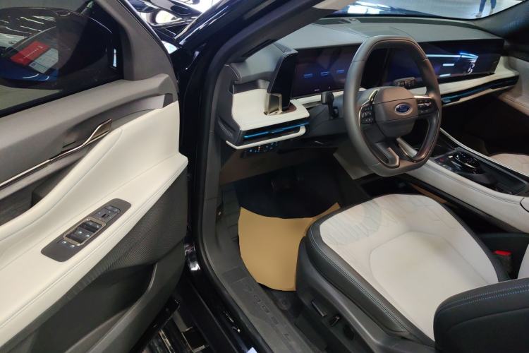 Used Ford Edge 2023 Ford Explorer L 2.0T EcoBoost Two-Wheel Drive 7-Seater Luxury Model
