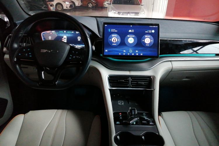 Used BYD Song PLUS New Energy 2023 Champion Edition EV 520KM Luxury Model