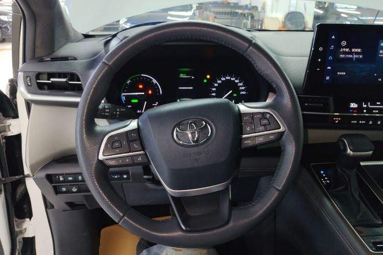 Used Toyota Granvia 2023 2.5L Hybrid Prestige PLUS Edition Steering Wheel