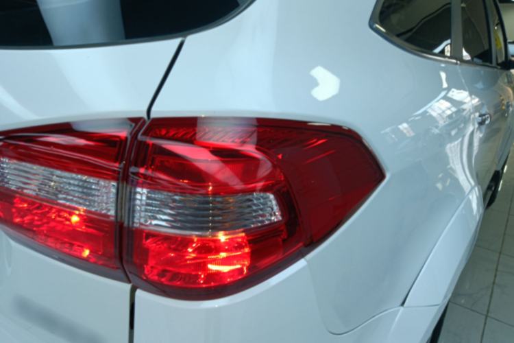 Used JMC Yusheng S350 2013 2.4T Automatic 2WD Diesel Luxury Edition 5 Seats
