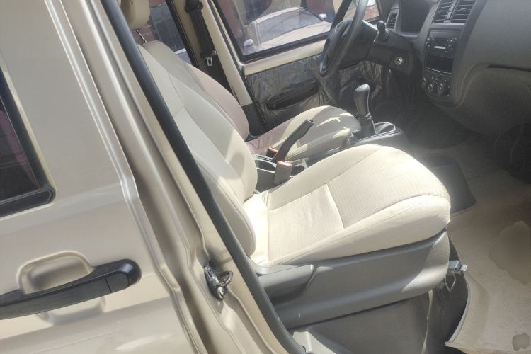 Used Wuling Rongguang 2015 1.2L S Base Model CNG Right Front Seat