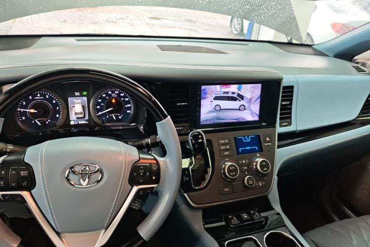 Used Toyota SIENNA 2019 3.5L Four-Wheel Drive XLE 7 Seats U.S. Specification