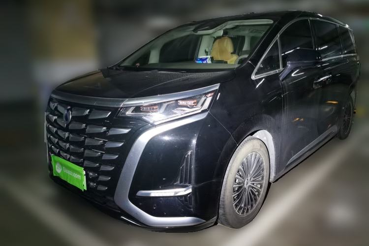 Used Denza D9 2022 DM-i 1040 Prestige Model